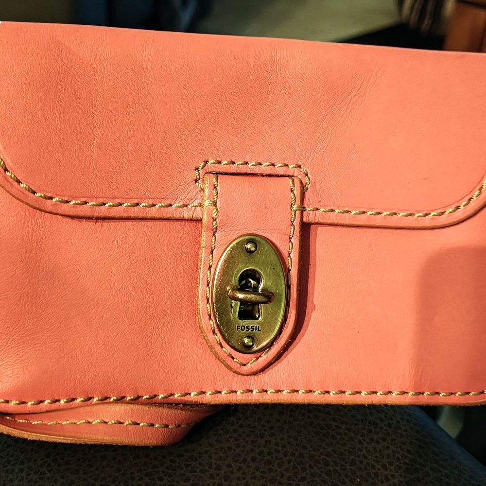 Fossil Peach 🍑 Women's Wallet